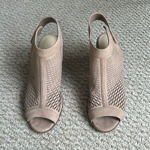 Vince Camuto - peep toe sandals